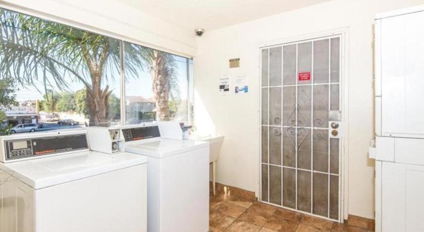Sea Rock Inn - Los Angeles Gardena Eksteriør billede